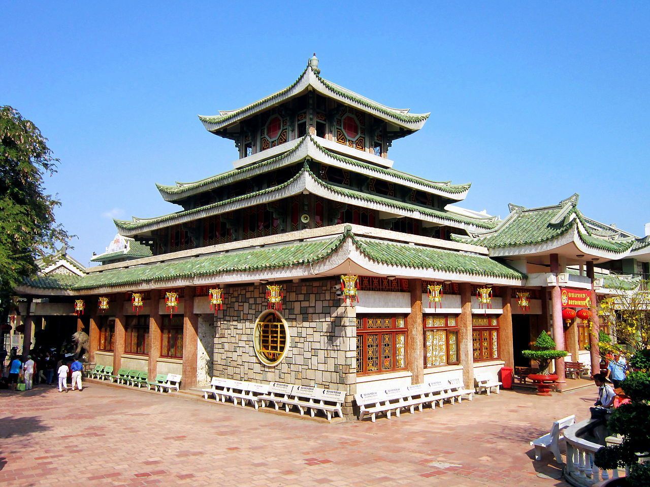 temple ba chua xu